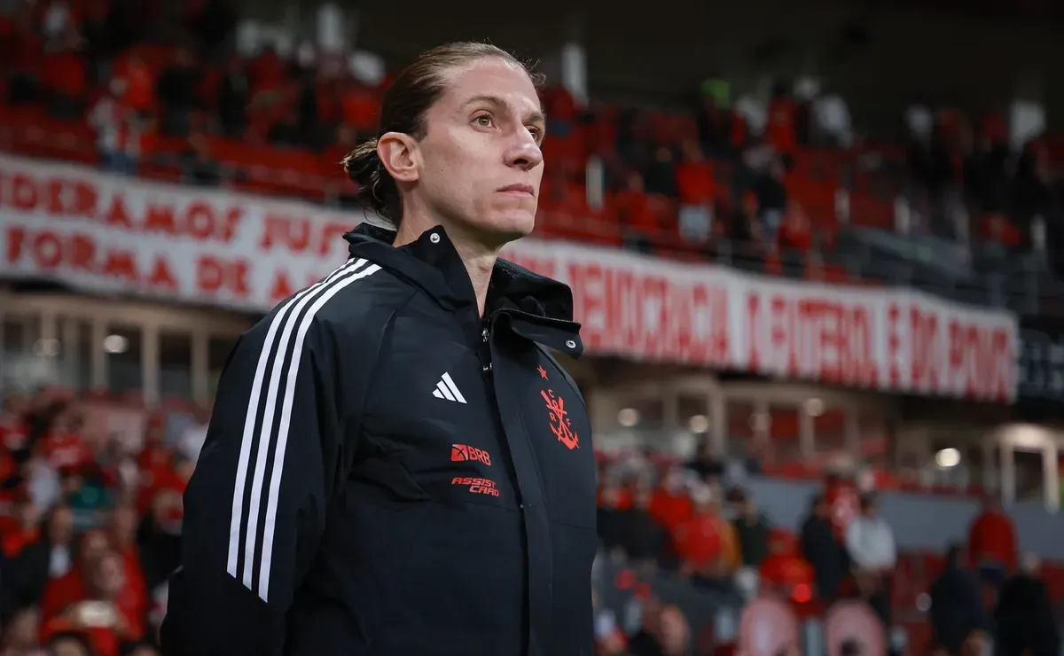 Filipe Luís dá aval e Flamengo prepara a saída de dois atacantes