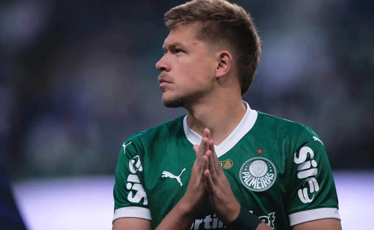 Palmeiras investe R$ 26 milhões para garantir Bruno Fuchs do Atlético Mineiro