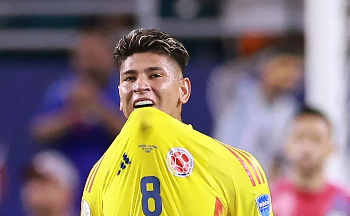 BARRADO! Carrascal é cortado em confronto da Colômbia contra a Venezuela!