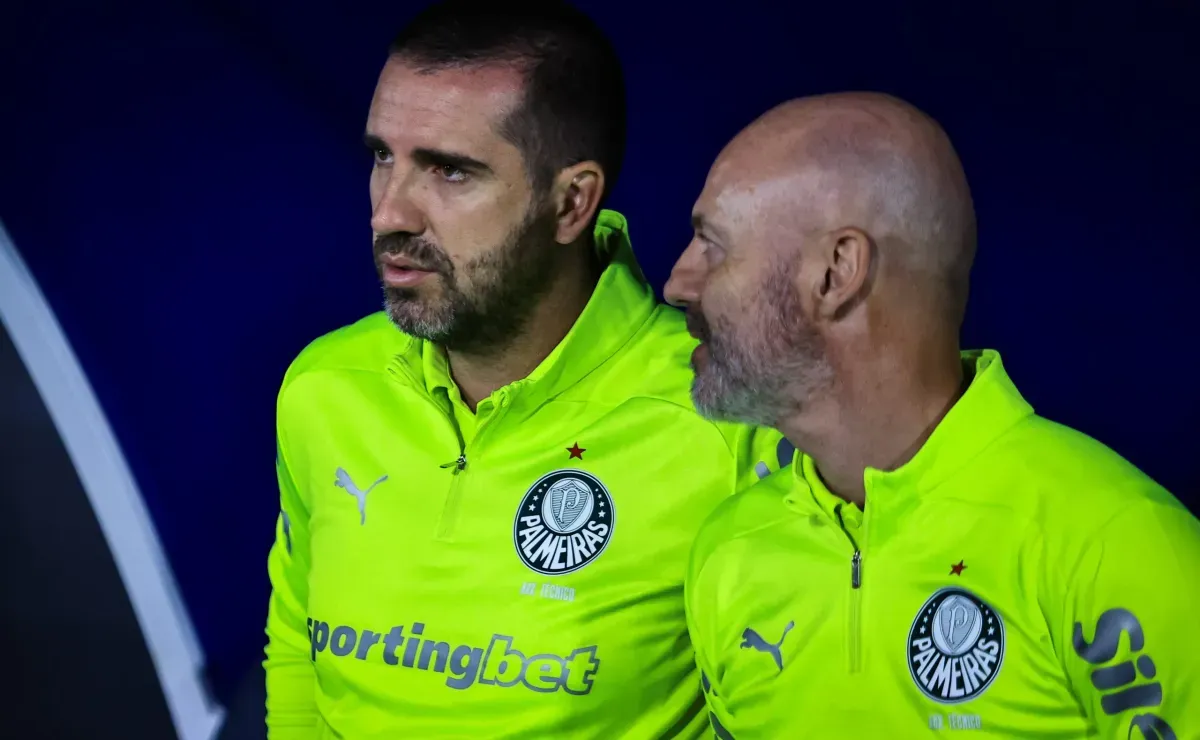 AUXILIARES HISTÓRICOS? Comissão de Abel soma mais jogos que técnicos consagrados.