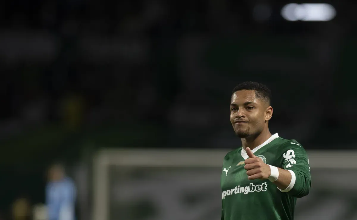 QUER A AMARELINHA! Vitor Roque prioriza Palmeiras, mas revela sonho de representar a Seleção Brasileira