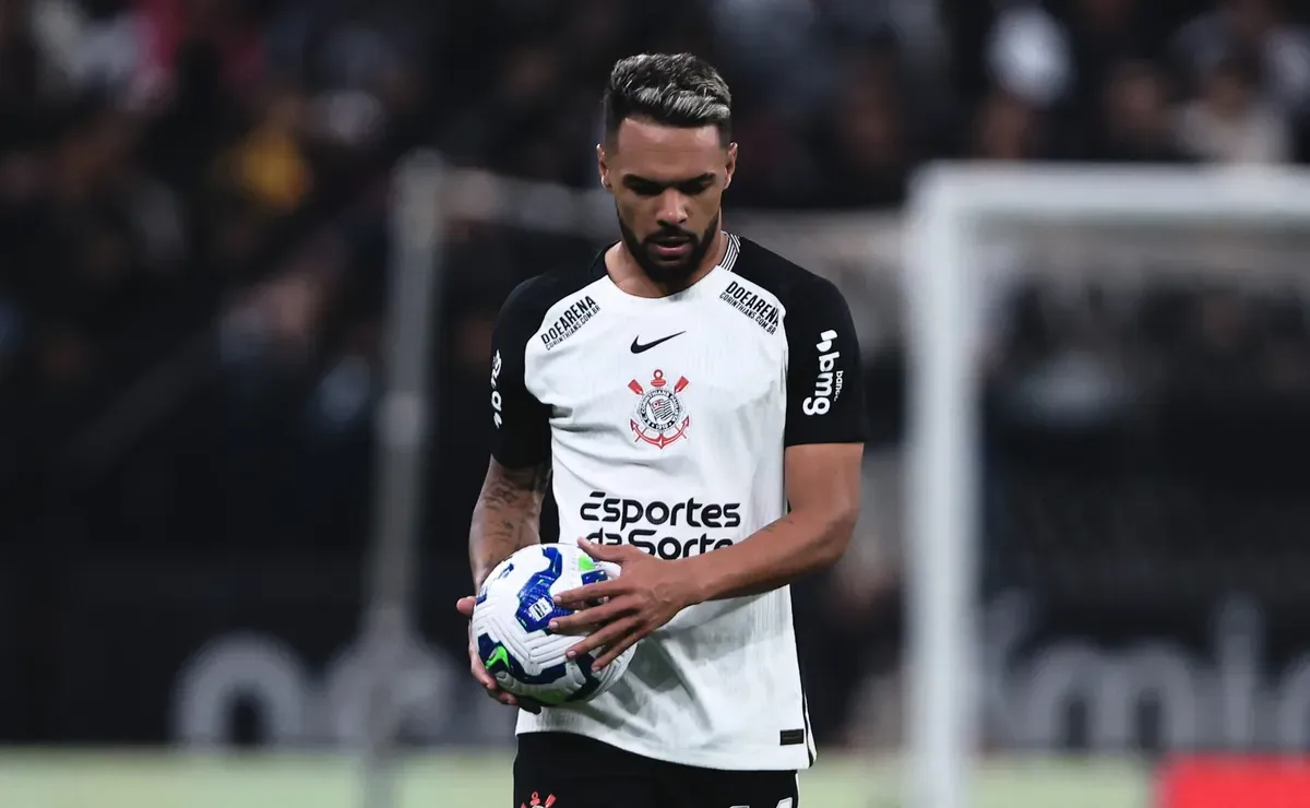 Raniele avança na recuperação e inicia transição no CT do Corinthians