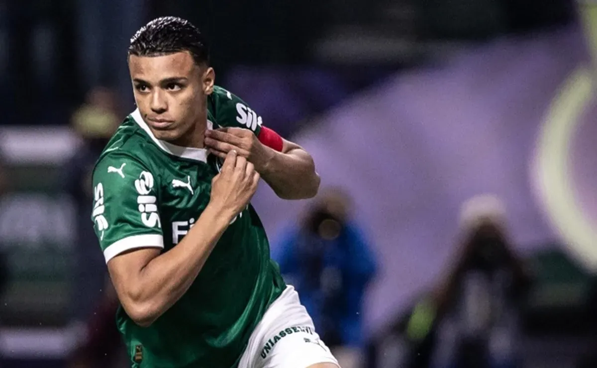 Robson renova contrato com o Palmeiras até 2028 e se destaca na base