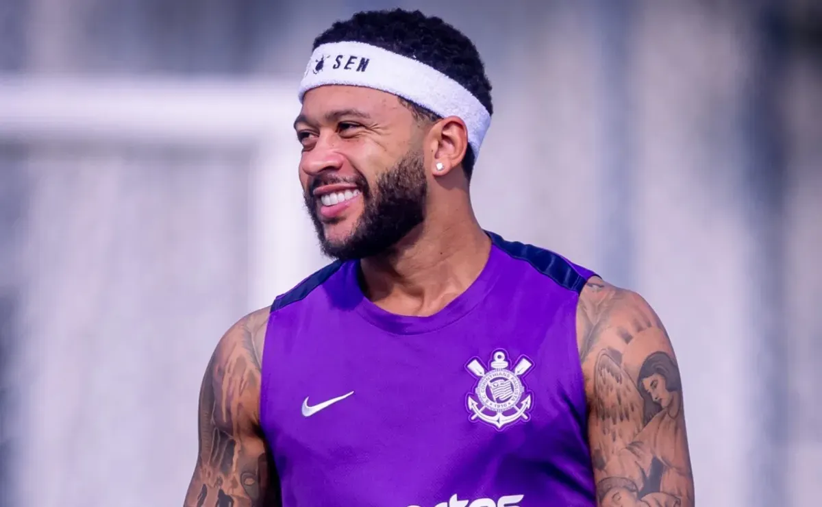 Casagrande critica Memphis Depay após derrota do Corinthians: 