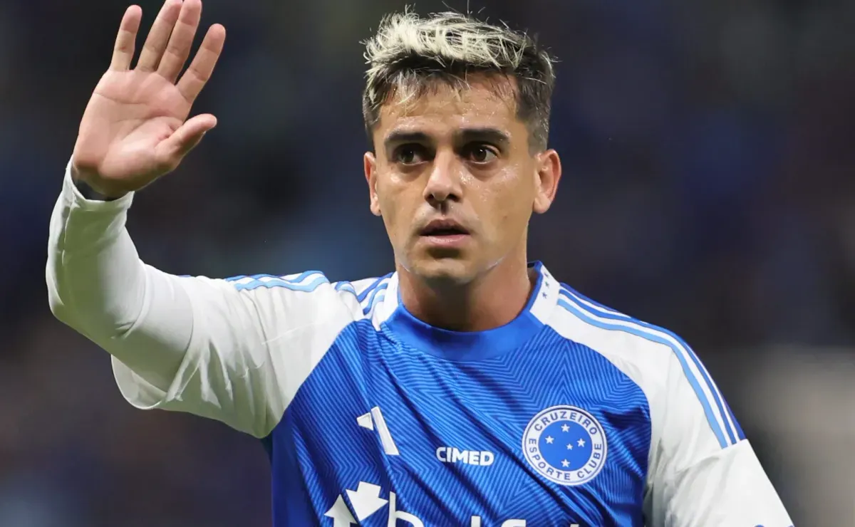 Corinthians reage à volta de Fagner e temem condição física do lateral no Cruzeiro