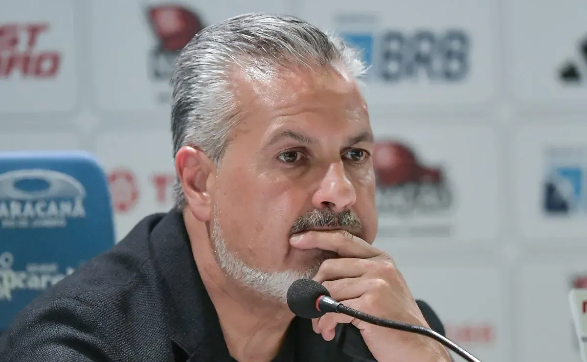 Rumo ao futebol Árabe? Flamengo tenta vender atacante para time da Arábia