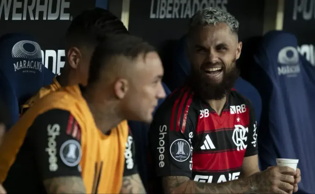 Corinthians aguarda ansiosamente, enquanto Flamengo decide futuro de Michael e repercussão aumenta nos bastidores
