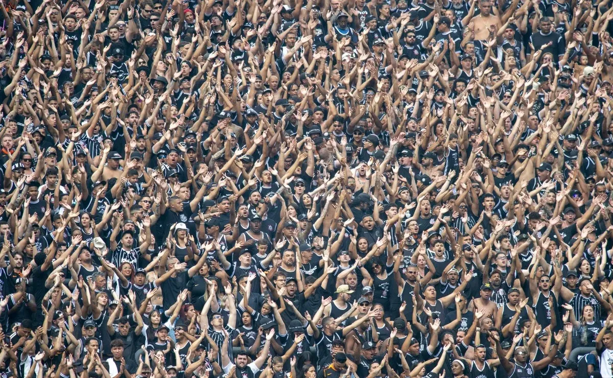 Corinthians à beira de um marco histórico: clubista recebe oferta recorde e mira novo patamar financeiro