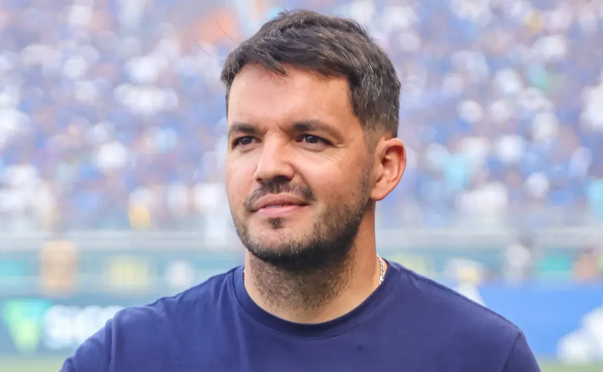 Larcamón elogia Flamengo como grande rival antes da final do Intercontinental e revela expectativas