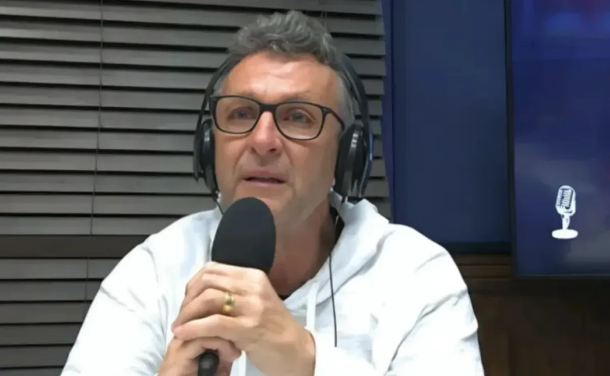 Craque Neto contesta gol do Barcelona: 