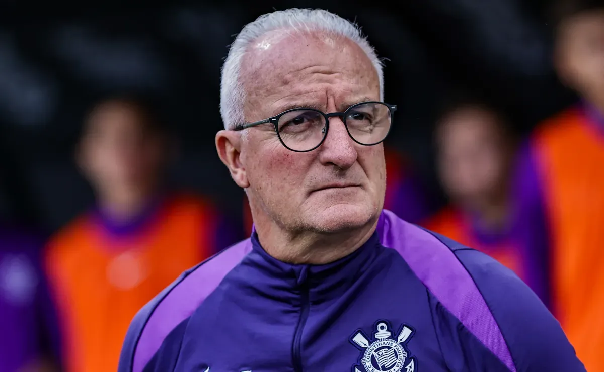 Tostão elogia a escolha de Dorival Júnior ao deixar Garro no banco contra o Corinthians