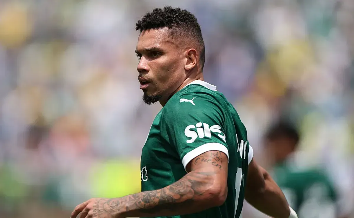 Paulinho deve ficar fora até 2024: Palmeiras descarta retorno imediato após lesão