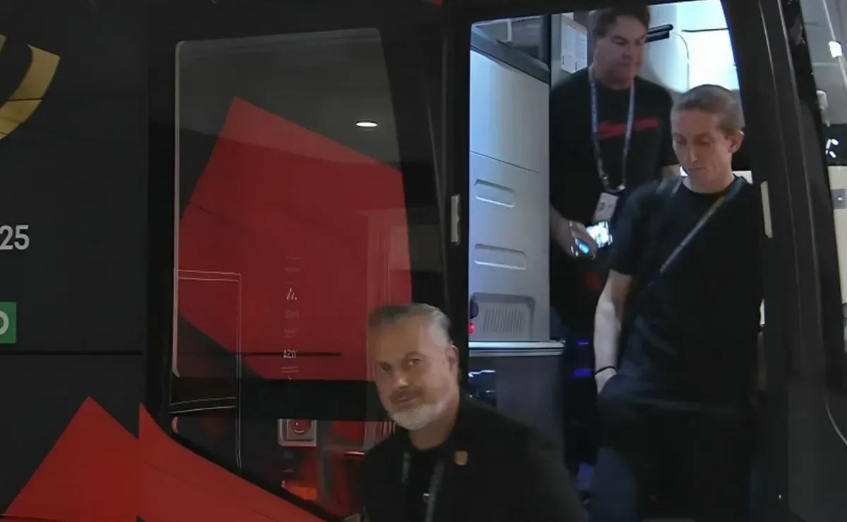 Flamengo desafia o PSG em busca do título mundial, enquanto emociona torcida no Ahmad bin Ali