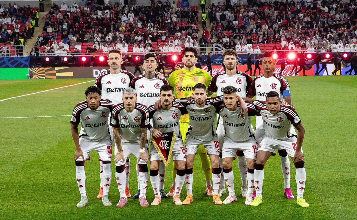 Final do Intercontinental: Flamengo reage a falha bizarra de Rossi e polêmica com gol do PSG