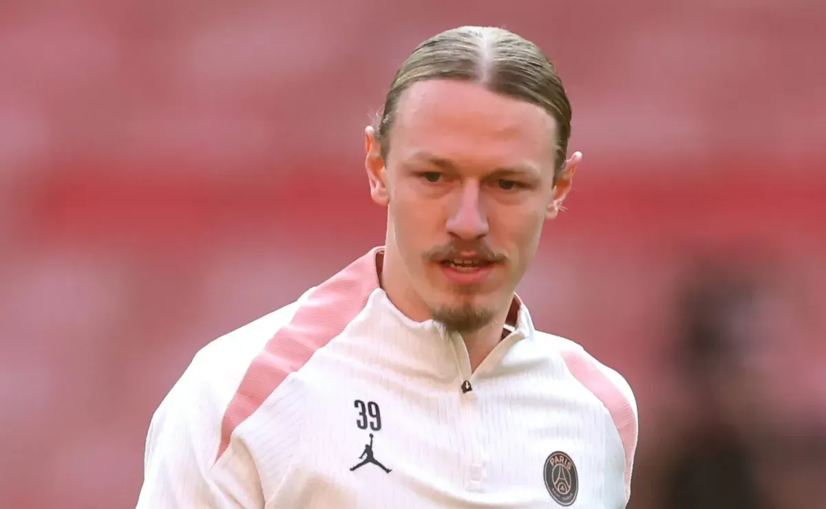 Matvey Safonov, novo herói do PSG, brilha ao defender 4 pênaltis do Flamengo na final intercontinental