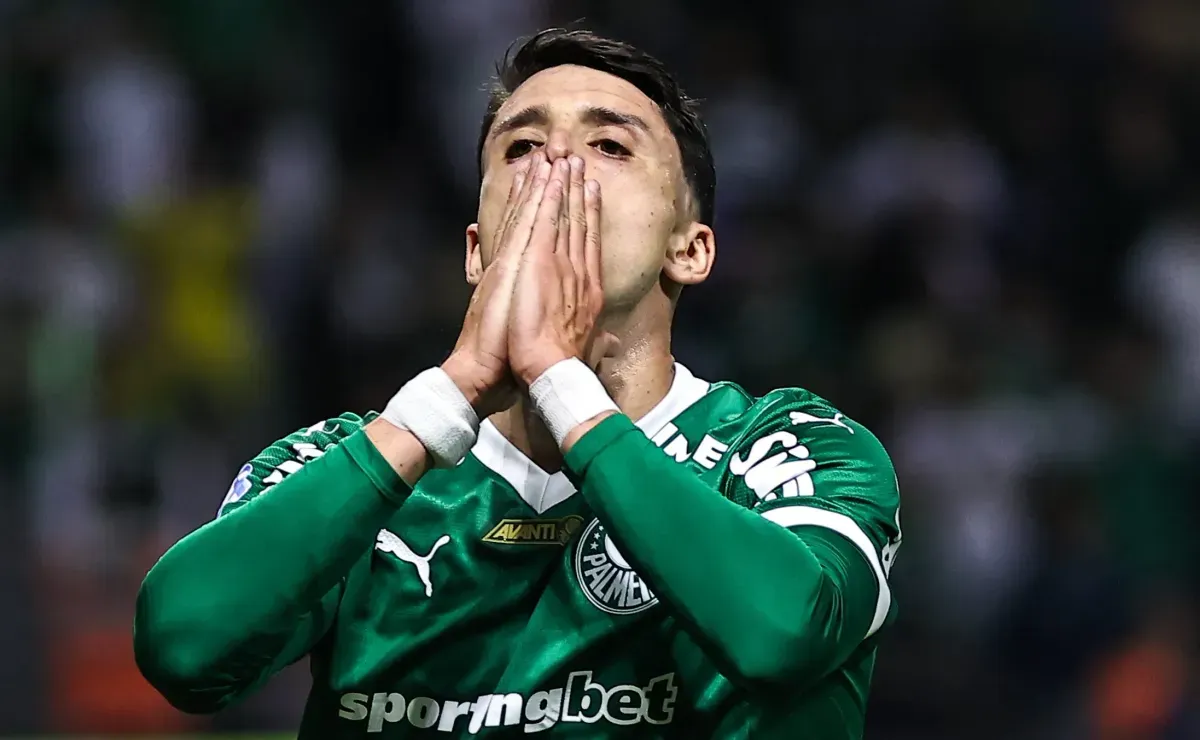 Piquerez vive temporada desastrosa em 2025, com desempenho abaixo das expectativas no Palmeiras