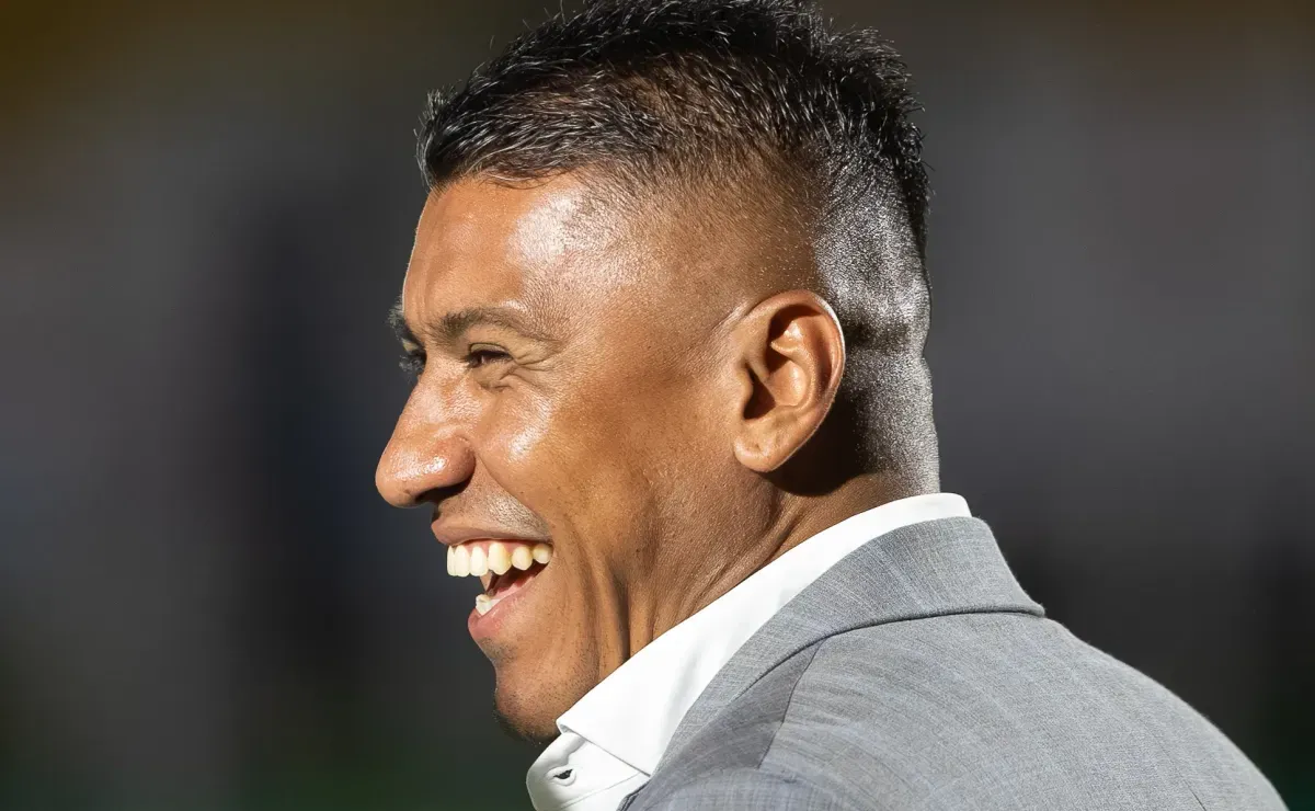 Corinthians se mobiliza para trazer Paulinho de volta; novo cargo agita bastidores do clube