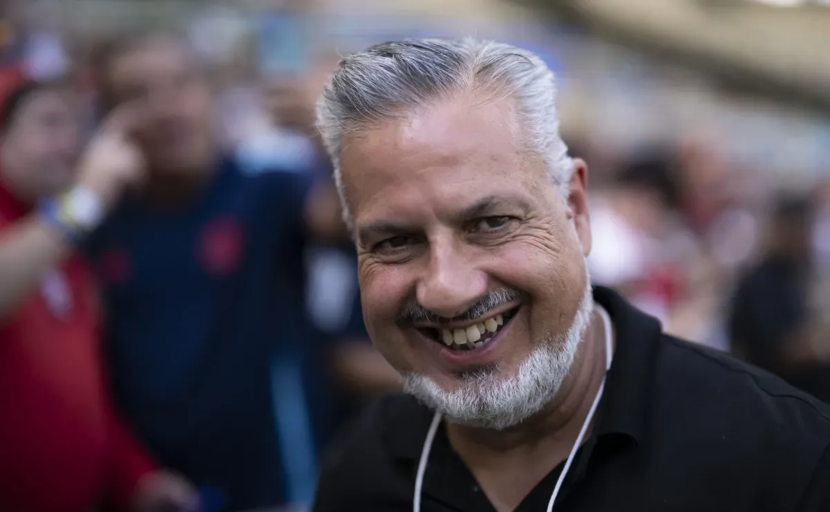 Flamengo enfrenta impasse na negociação de Marcos Antônio e precisa lidar com São Paulo