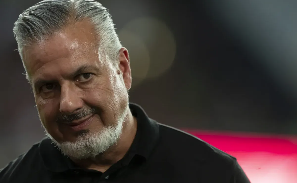 Flamengo confirma contratação de Vitão, que passa com êxito por exames médicos nesta terça-feira