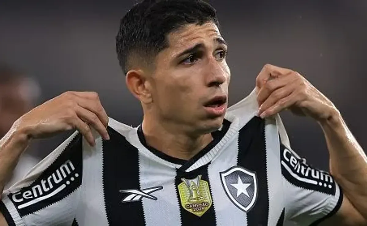 Corinthians cobra Botafogo por Savarino e não está disposto a investir na negociação
