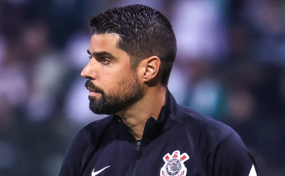 António Oliveira sonha em voltar ao Corinthians e admite: 