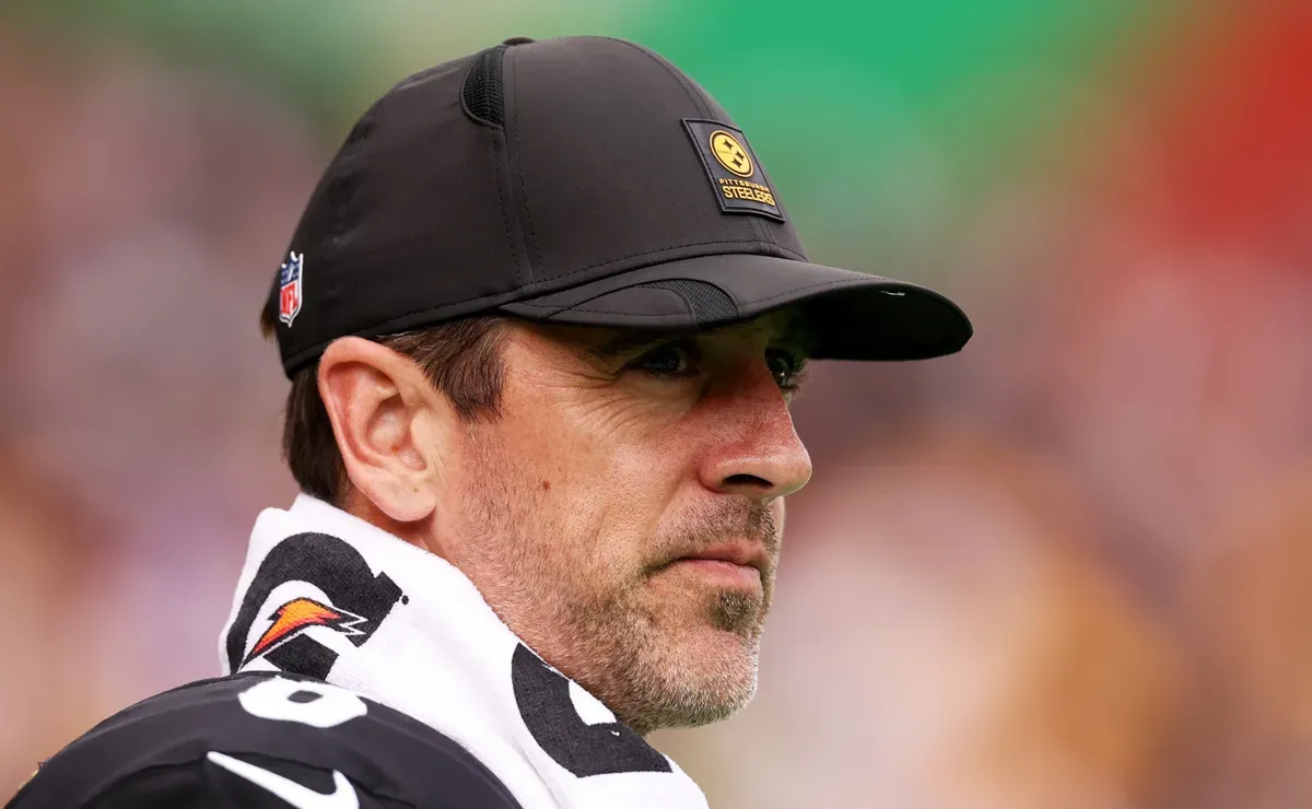 NFL News: Aaron Rodgers takes a big shot at reporters and Steelers players after win against Ravens