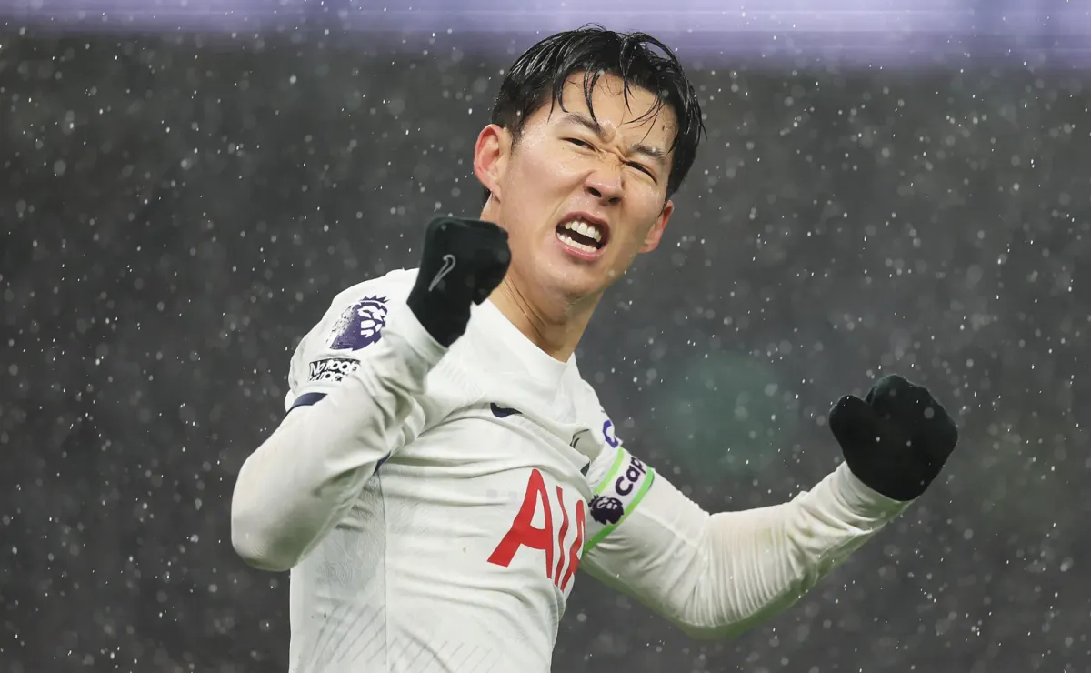 Heung-min Son, capitán de Tottenham en la Europa League