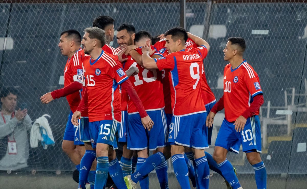 Canales y streaming para ver en vivo Uruguay vs. Chile por las  eliminatorias sudamericanas al Mundial 2026, Fútbol, Deportes