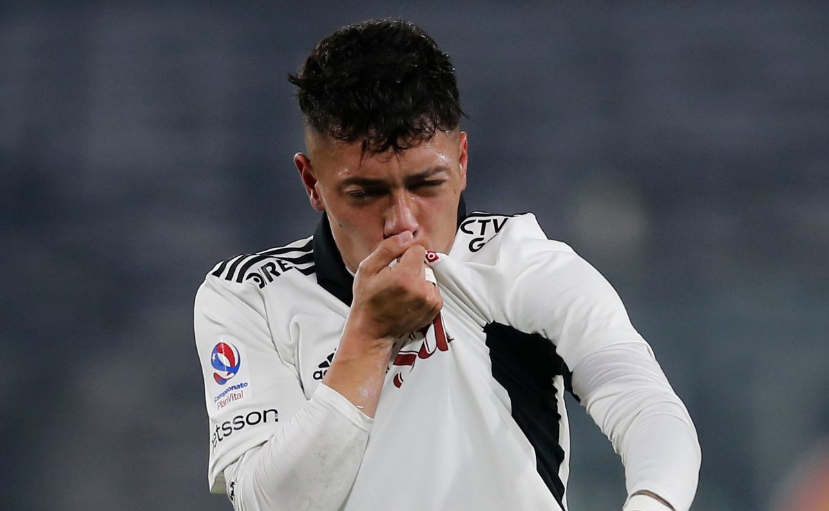 Encuesta ¿Debe quedarse Cristián Zavala en Colo Colo?