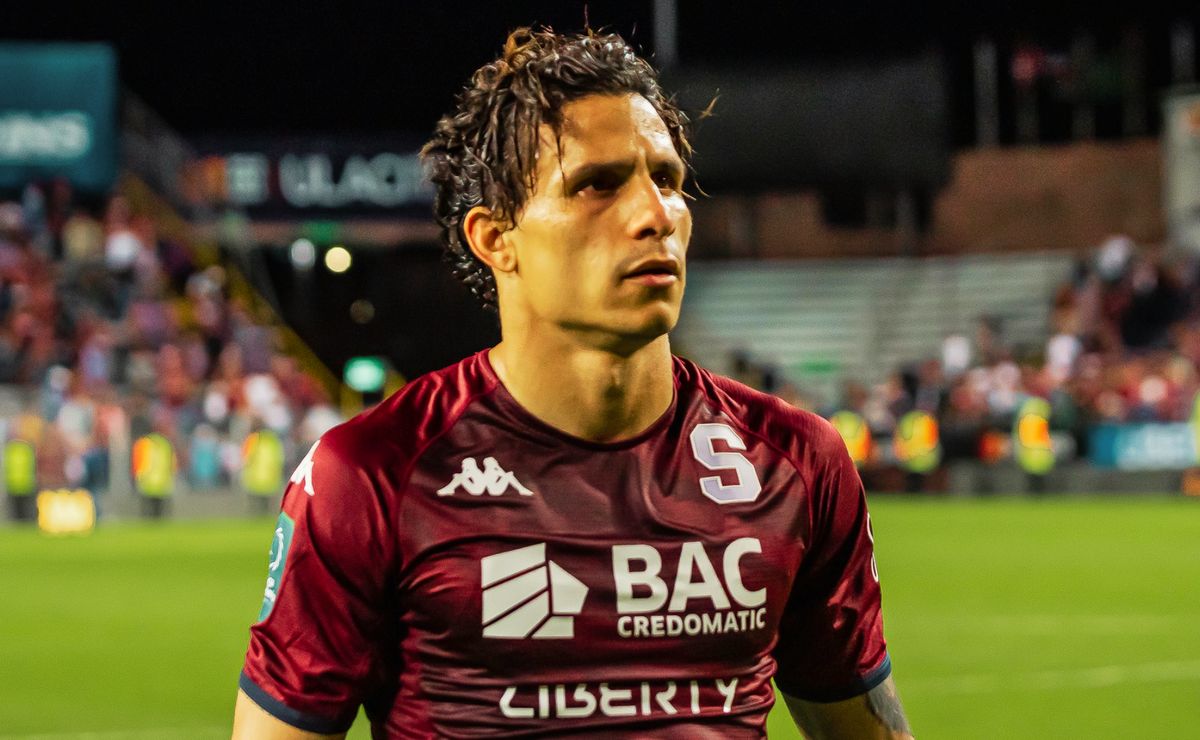 Futuro de Luis Paradela en Saprissa podría dar un giro inesperado - Futbol  Centro America