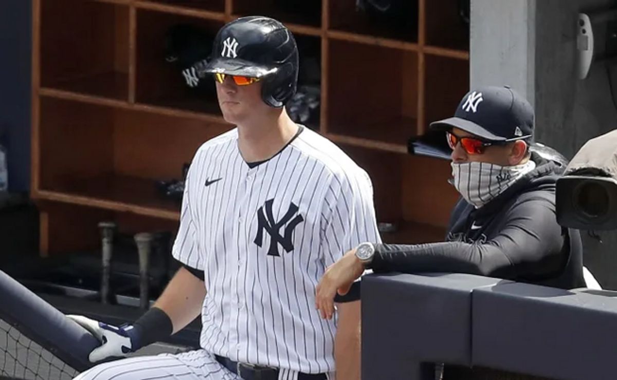 Yankees anuncia que DJ LeMahieu sufre de lesión en el pie