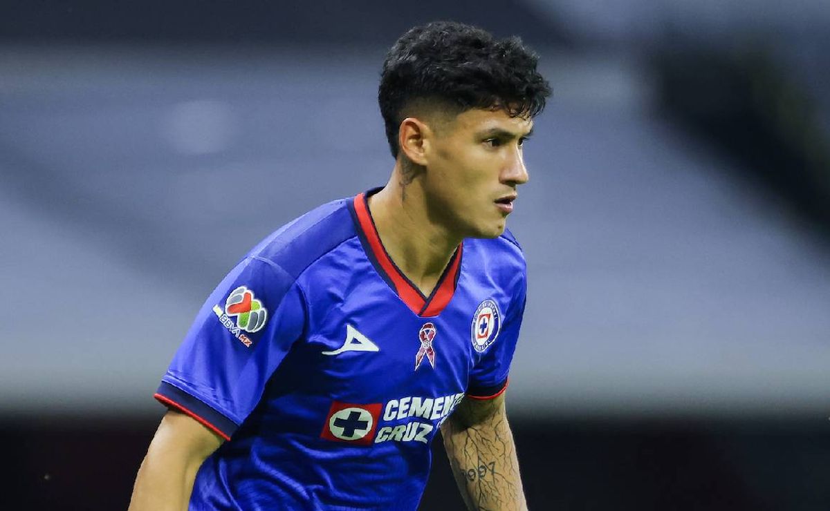 Hermano de Uriel Antuna FICHA por Cruz Azul para el Clausura 2024