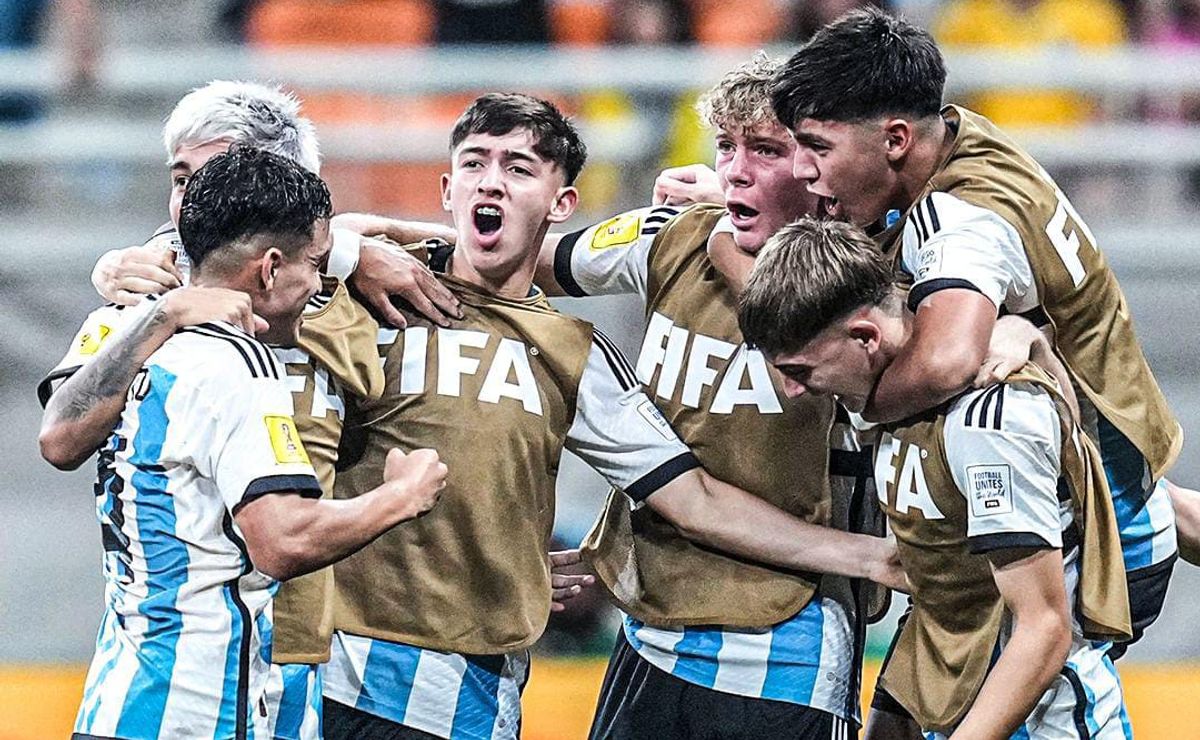 Mundial Sub 17: Argentina venció a Japón con un golazo del Diablito  Echeverri, Los otros festejos fueron de Valentino Acuña y Agustín Ruberto, Página