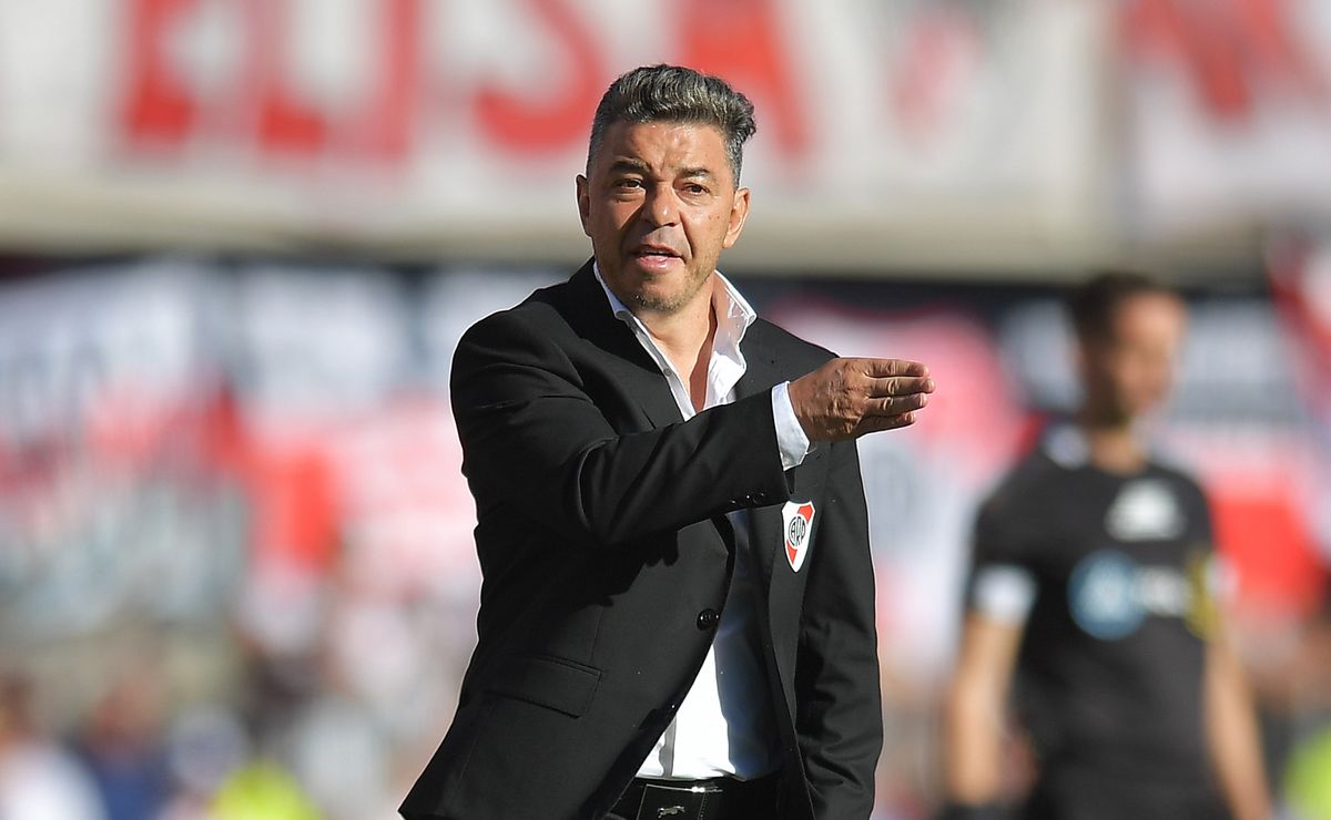 Gallardo mantiene una duda por línea: así formaría River vs. Barracas