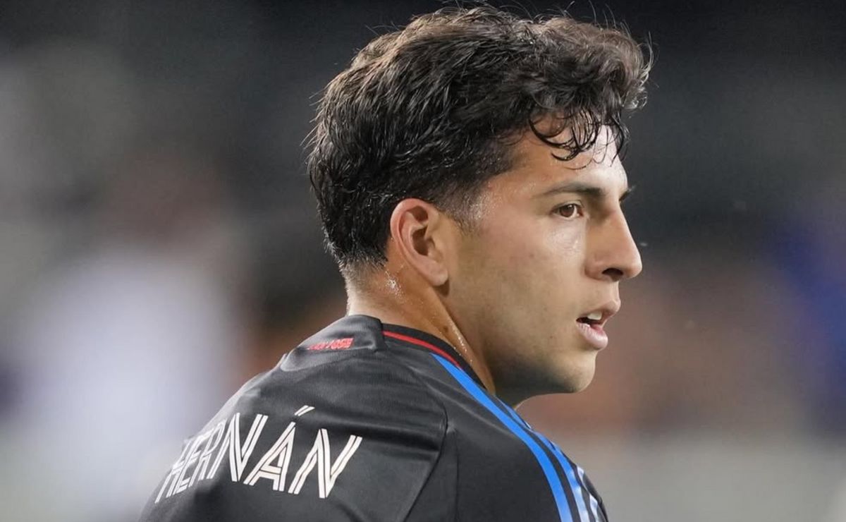 El inesperado presente de Hernán López Muñoz en la MLS: golazo de mitad de cancha en la Reserva