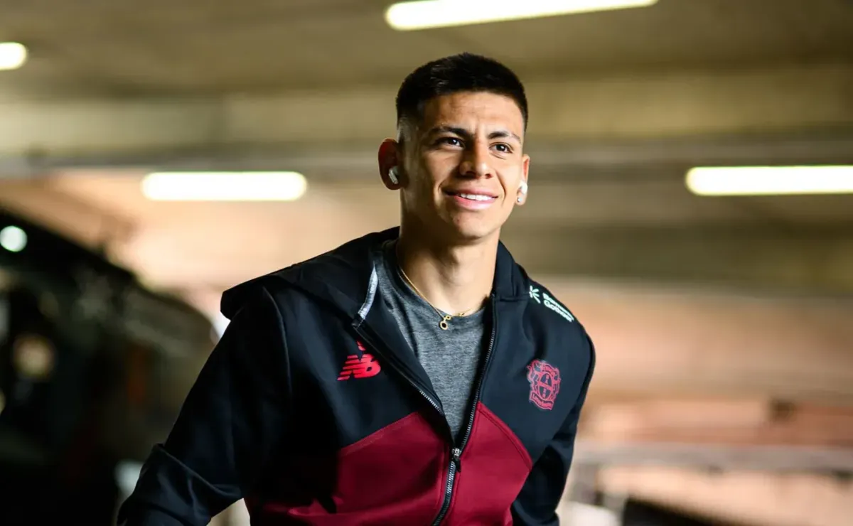 El Diablito Echeverri sorprendió y habló de la serie con Palmeiras