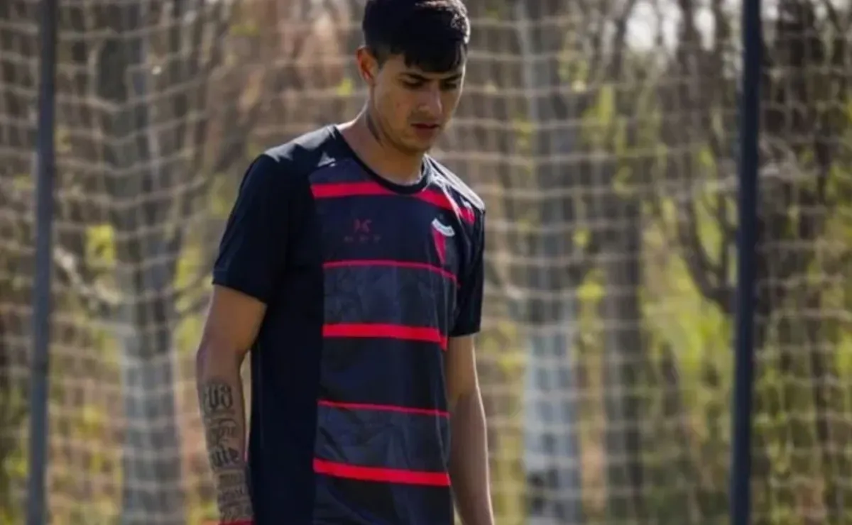 Grave: pasó por River, está en Colón y le dieron un piedrazo
