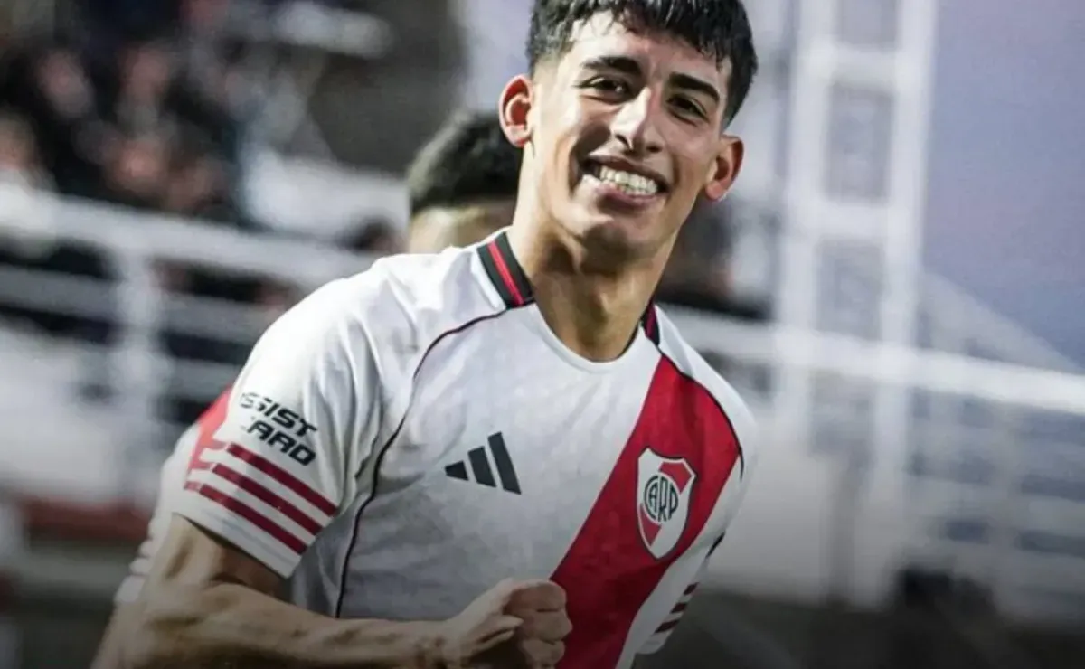 El nuevo juvenil que renovó su contrato y se sumó al club de los 100 millones