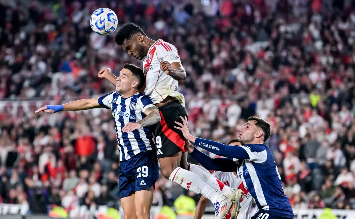 Por qué se adelantaría el partido de River con Talleres en Córdoba ¿y habrá hinchas visitantes?
