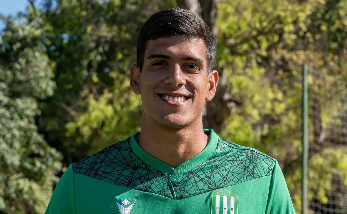 Banfield buscaría renovar el préstamo de Tomás Nasif, quien desearía continuar en el Taladro.