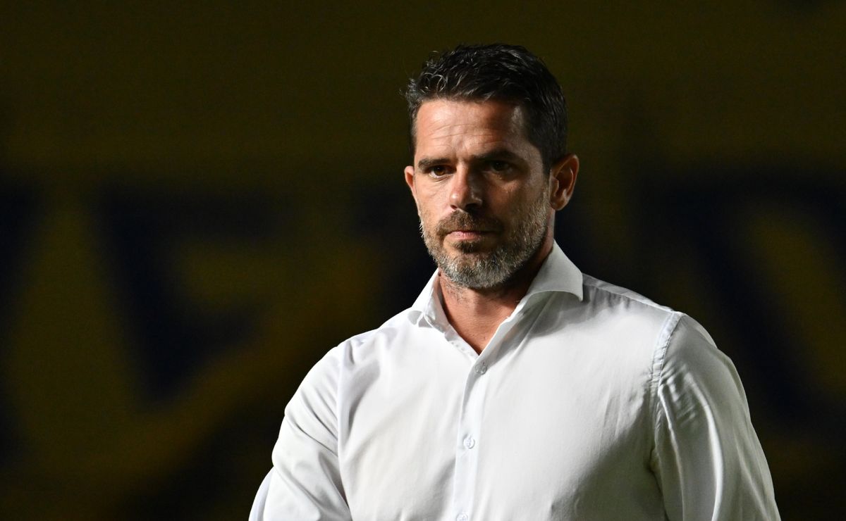 ¿Sale Zeballos? El cambio que planea Gago para la formación de Boca ante Racing