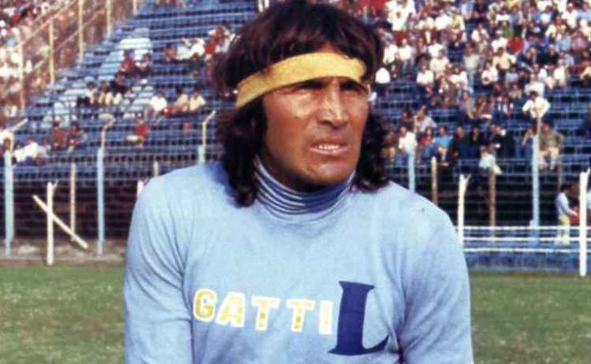 Historia imperdible: el día en que el Loco Gatti jugó de nueve en Boca