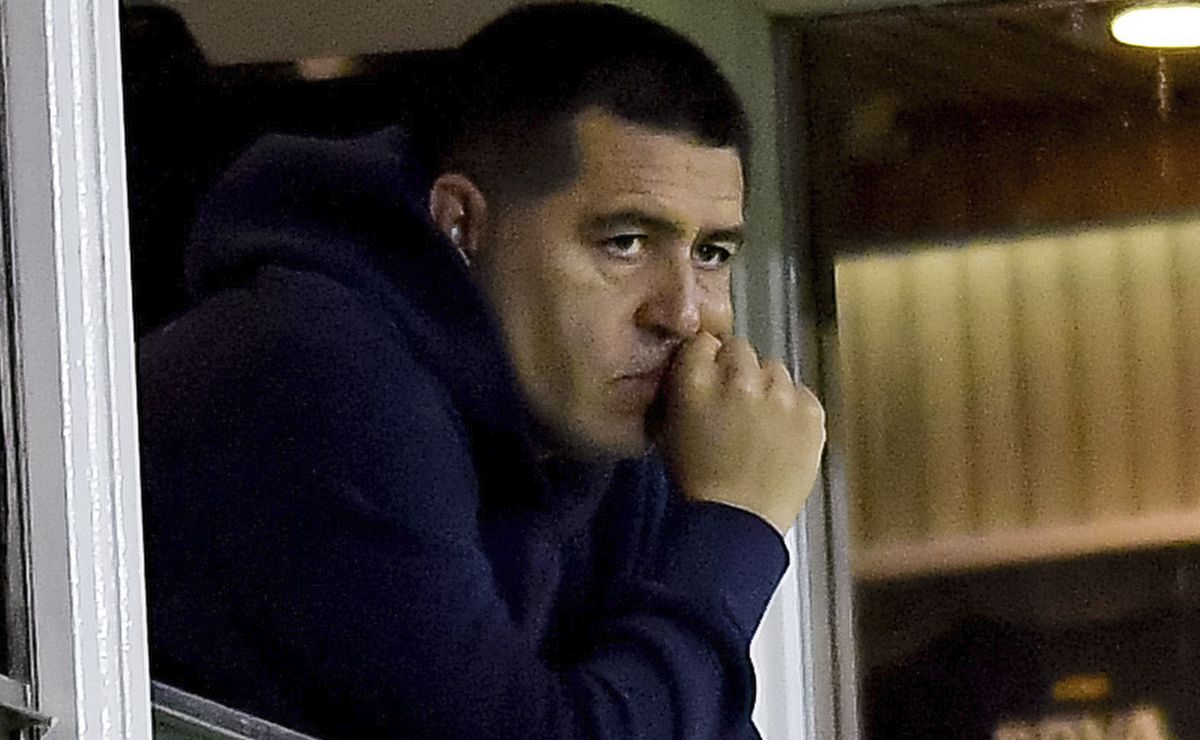 ¿El tapado? Un DT con trabajo podría ser candidato en Boca si lo despiden la próxima semana