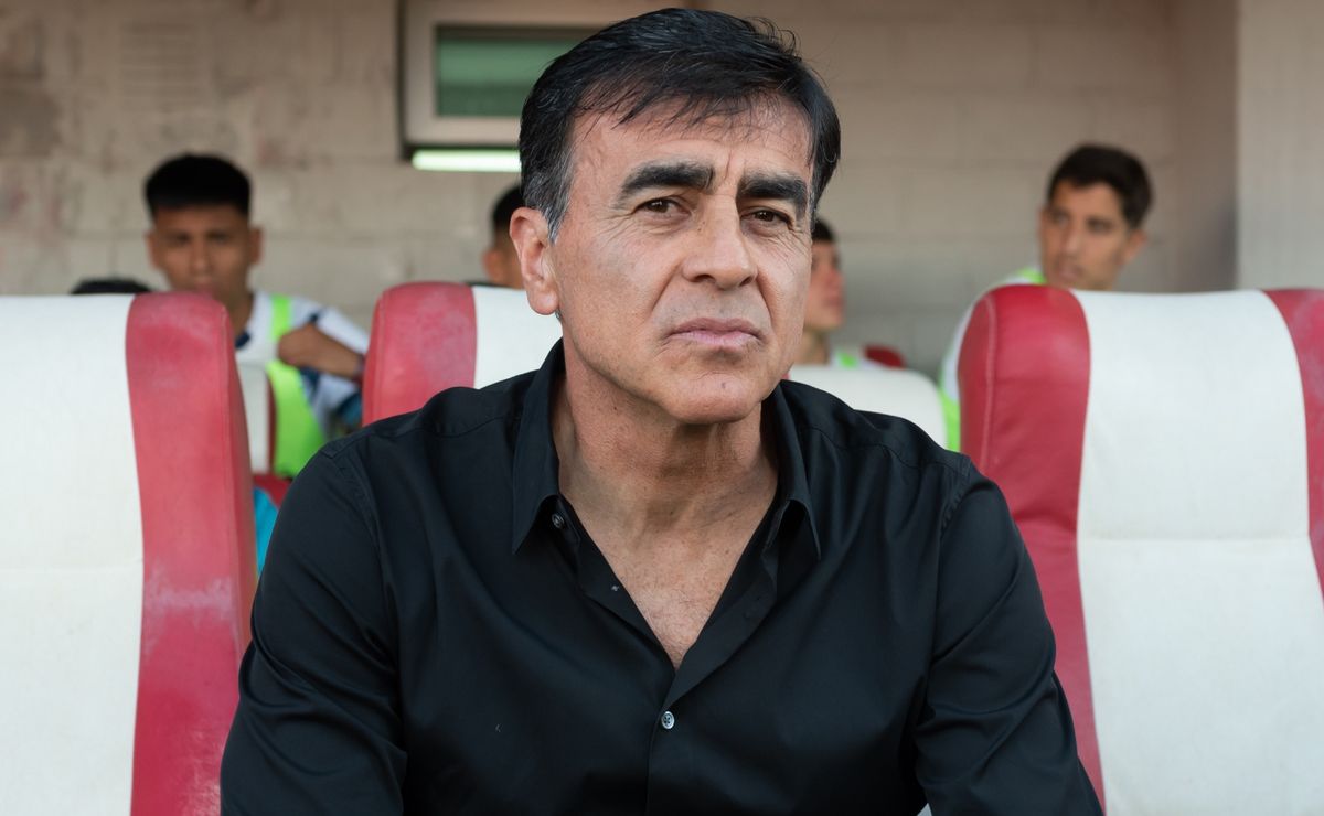 ¿Se aleja? La última decisión de Gustavo Quinteros que sorprendió en Boca