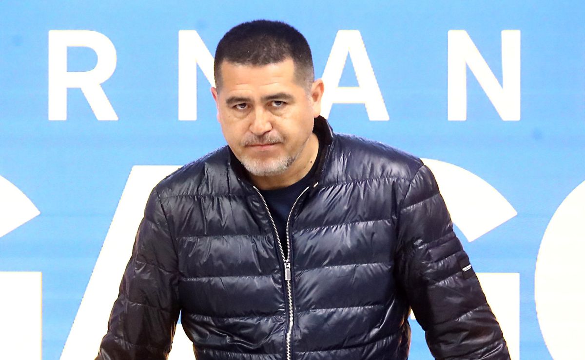 ¿Riquelme lo irá a buscar en junio? El defensor que Boca ya quiso y ahora perdió lugar en su equipo europeo