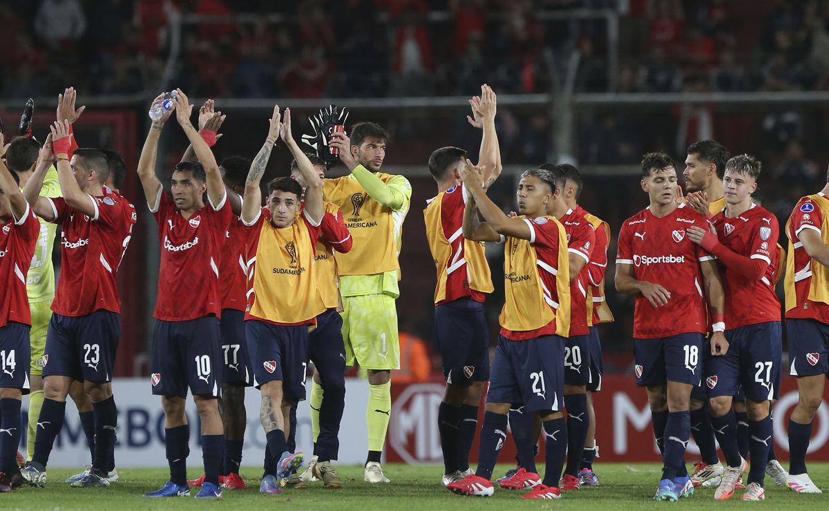 Penoso: el canto xenófobo de los hinchas de Independiente contra Boca 