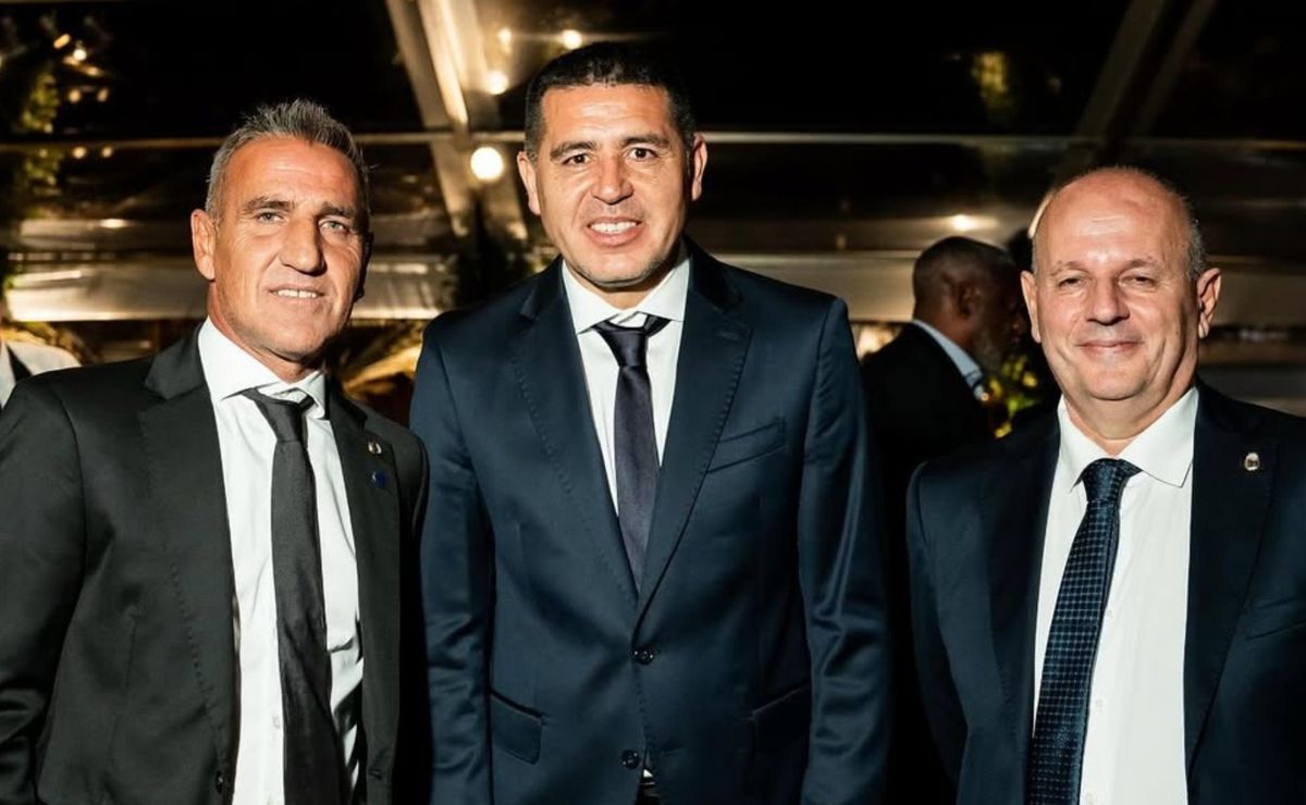 La firme publicación de Riquelme en Instagram tras los pasacalles que aparecieron para Rosica