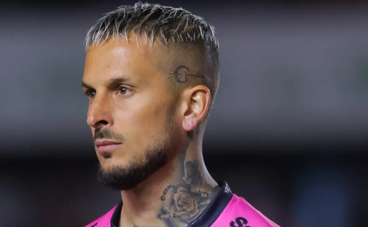 Sorpresa total: Benedetto vuelve al fútbol argentino y será rival de Boca