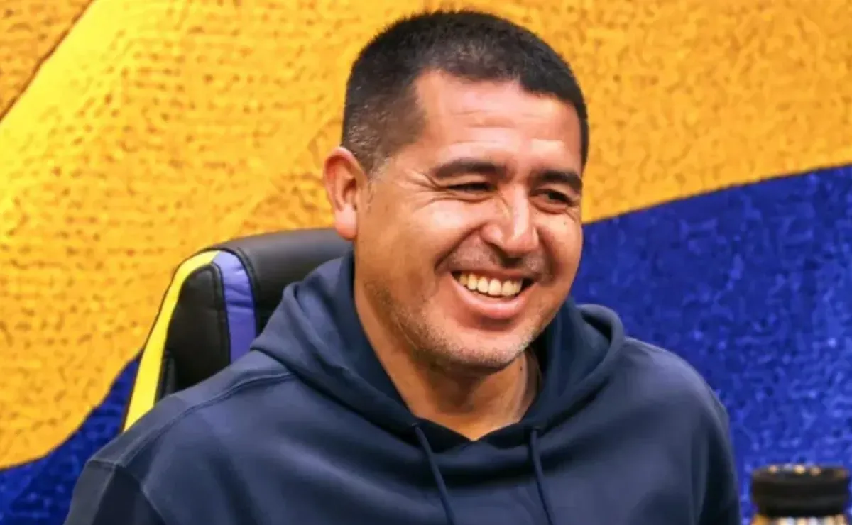 Riquelme viaja a Miami este jueves, con ¿tres? compañeros de viaje especiales