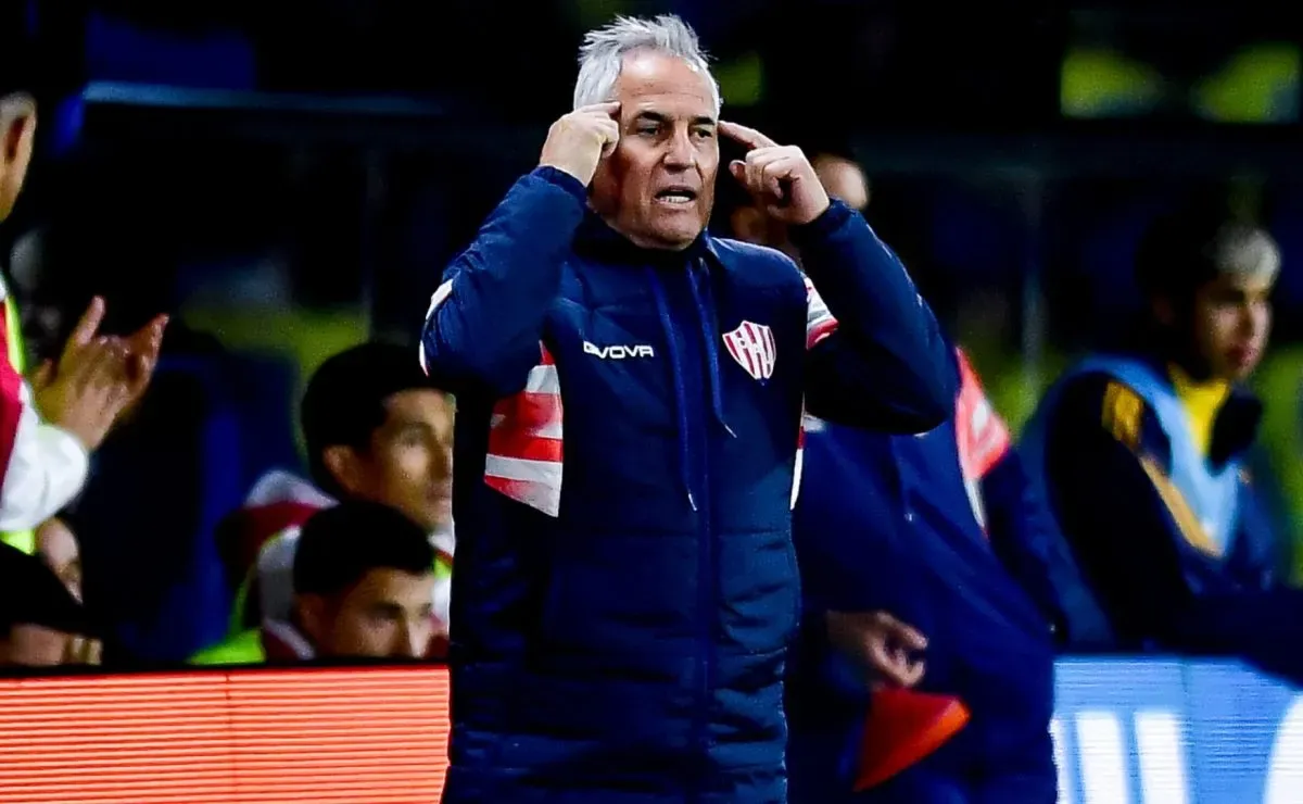 El insólito reclamo del DT de Unión después del empate ante Boca: 